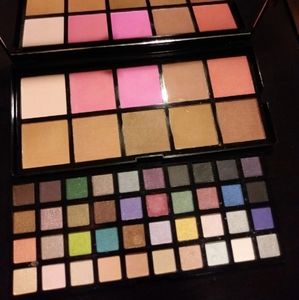 ELF Endless Eyes 40 Color 10 Color Blush Palette